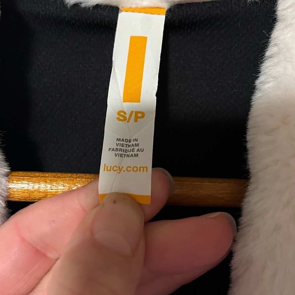 Lucy Cream Fleece Outerwear - Picture 2 of 11